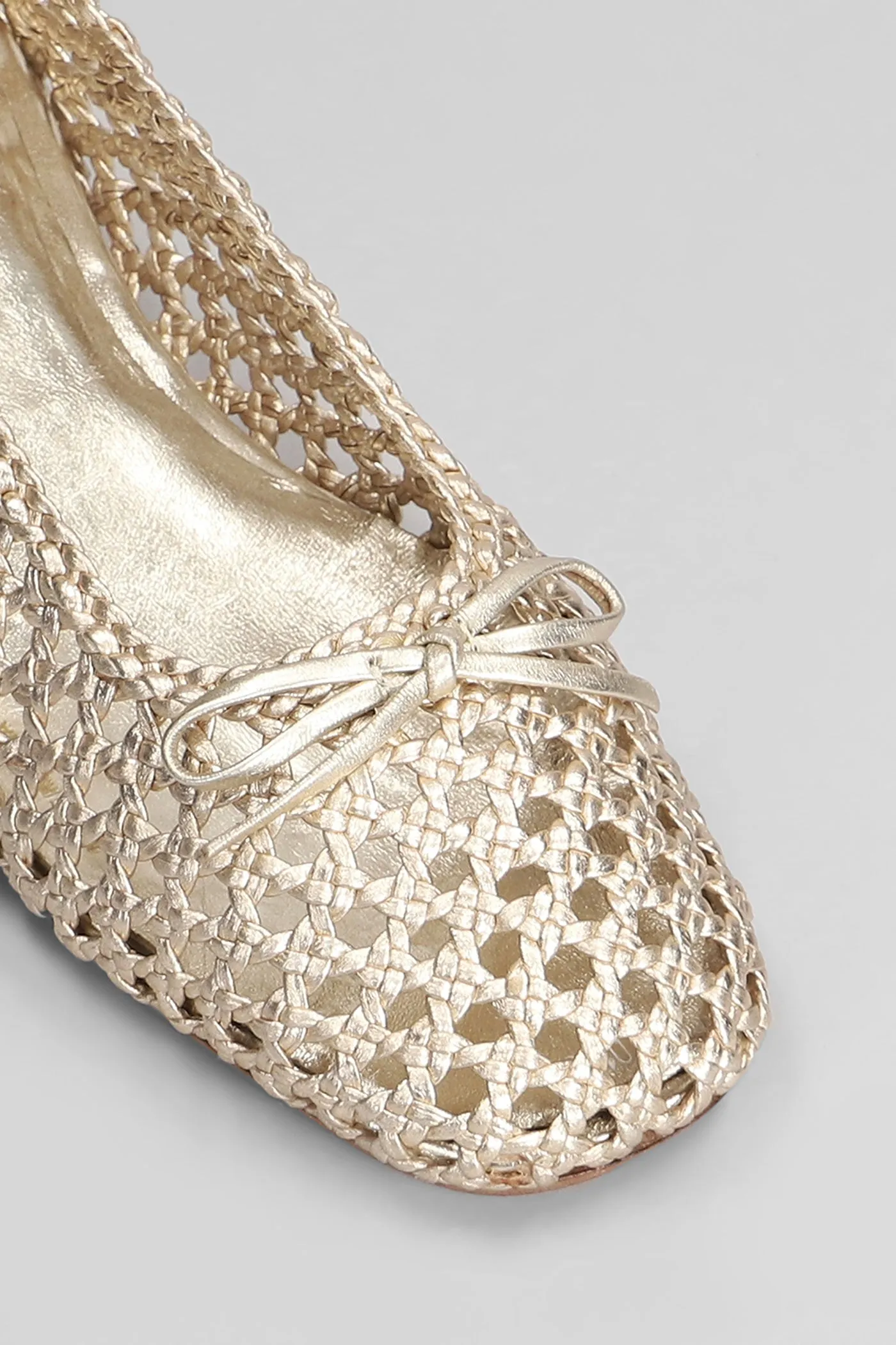 Ballet flats in gold leather