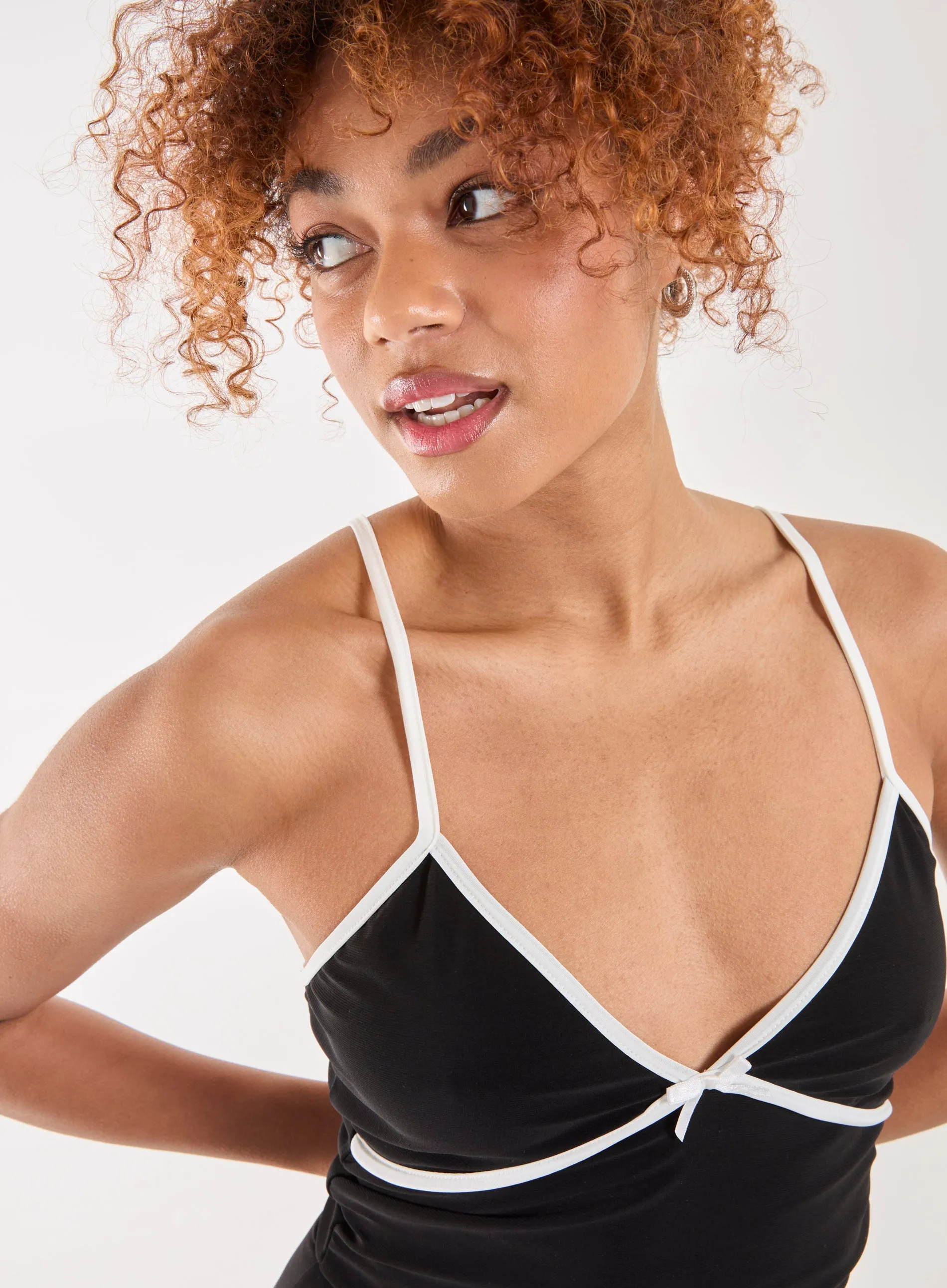 Bow Detail Piping Strappy Vest