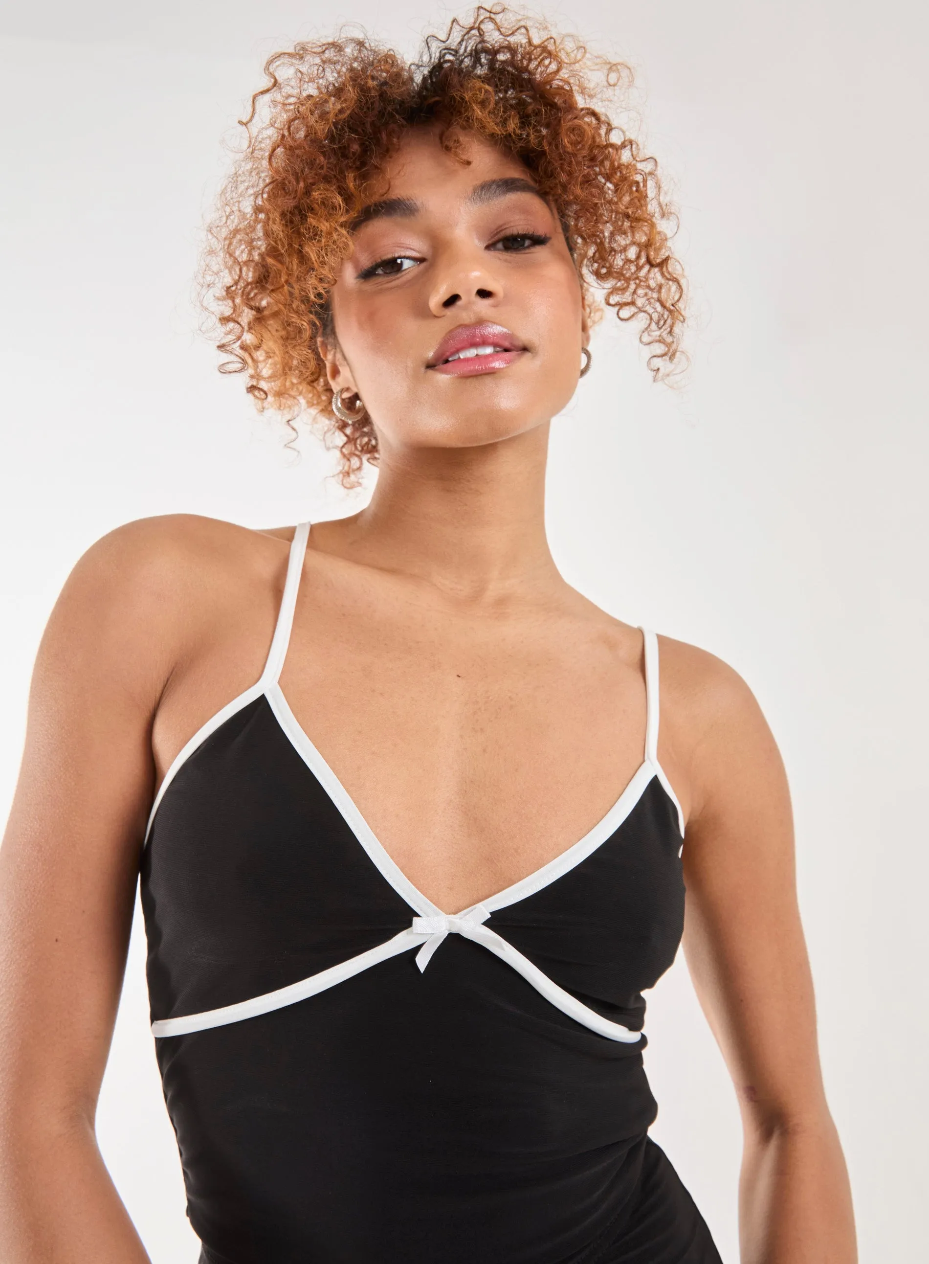 Bow Detail Piping Strappy Vest
