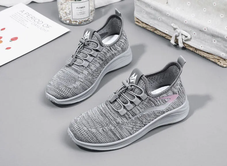 Durable and Supportive Casual Training Shoes with a Graphic Design