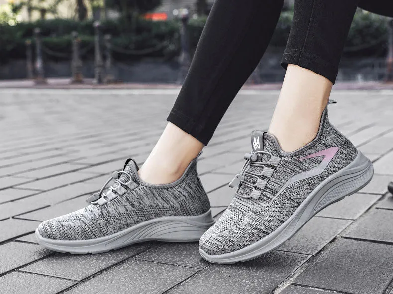 Durable and Supportive Casual Training Shoes with a Graphic Design