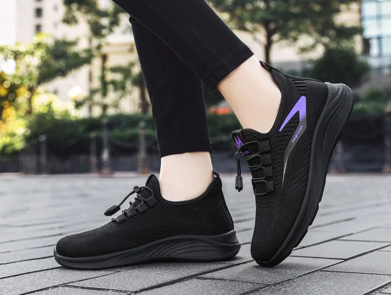 Durable and Supportive Casual Training Shoes with a Graphic Design
