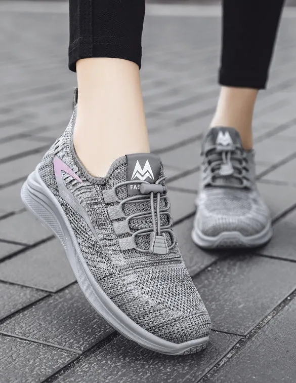 Durable and Supportive Casual Training Shoes with a Graphic Design