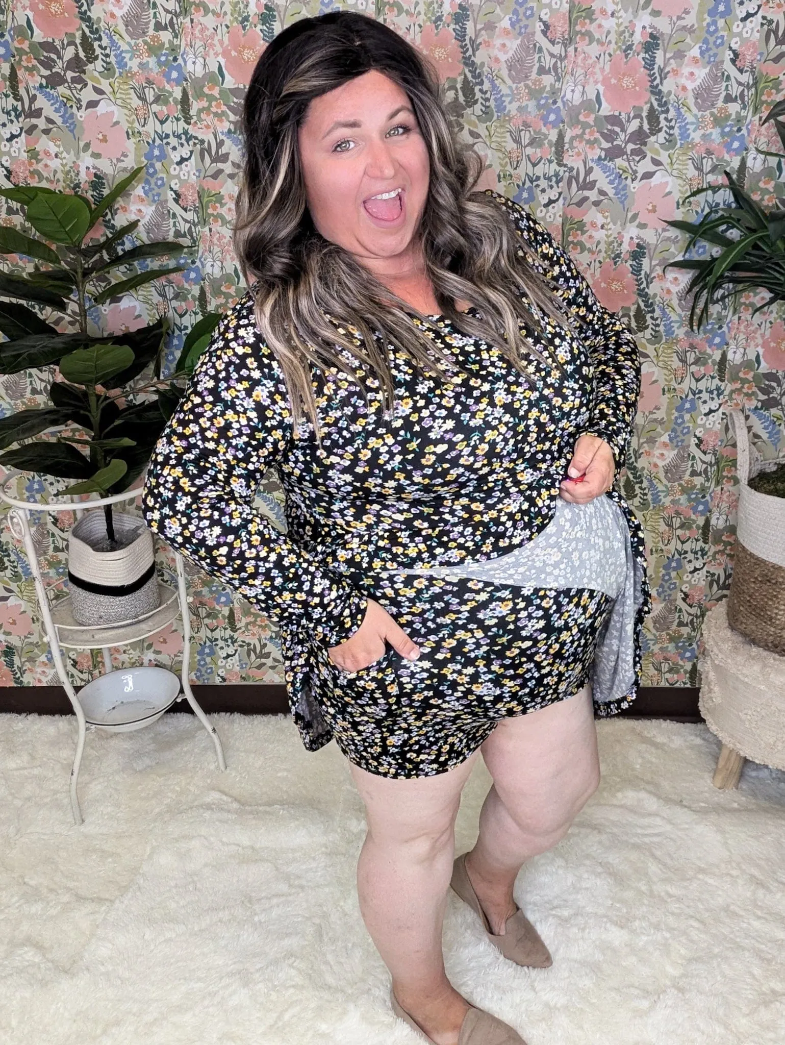 Linda Long Sleeve Dress w/Short in Black Floral