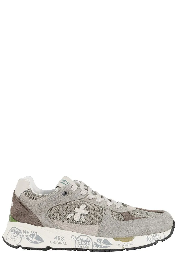 Mase Sneakers