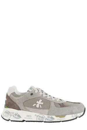 Mase Sneakers