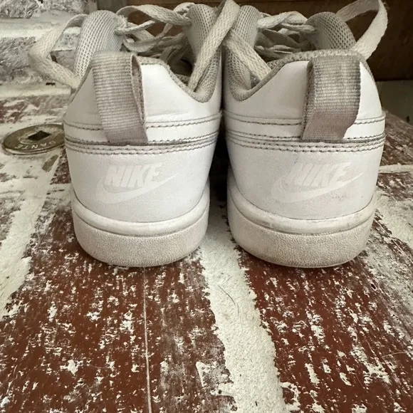 Nike Court Low Sneakers